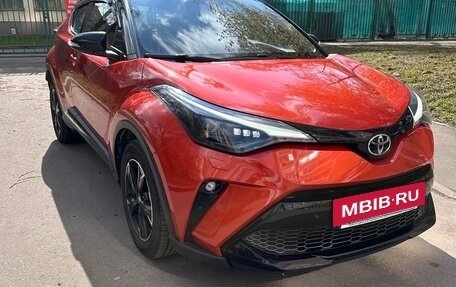 Toyota C-HR I рестайлинг, 2021 год, 3 350 000 рублей, 2 фотография