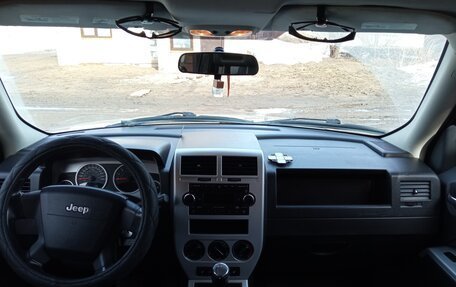 Jeep Liberty (Patriot), 2008 год, 800 000 рублей, 10 фотография