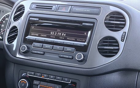 Volkswagen Tiguan I, 2011 год, 849 000 рублей, 10 фотография