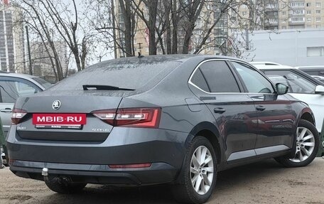 Skoda Superb III рестайлинг, 2018 год, 1 899 000 рублей, 6 фотография