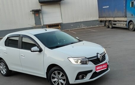 Renault Logan II, 2018 год, 1 100 000 рублей, 1 фотография