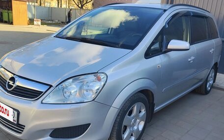 Opel Zafira B, 2008 год, 550 000 рублей, 3 фотография