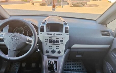 Opel Zafira B, 2008 год, 550 000 рублей, 5 фотография