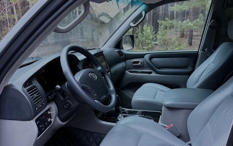 Toyota Land Cruiser 100 рестайлинг 2, 2006 год, 2 000 000 рублей, 3 фотография