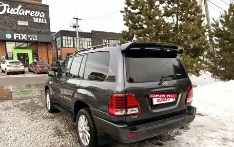 Toyota Land Cruiser 100 рестайлинг 2, 2006 год, 2 000 000 рублей, 15 фотография