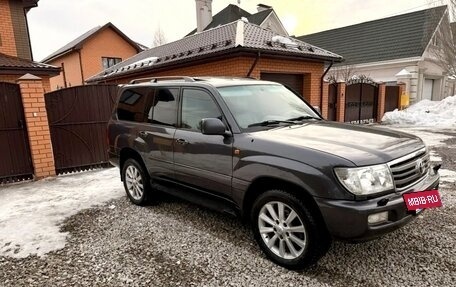 Toyota Land Cruiser 100 рестайлинг 2, 2006 год, 2 000 000 рублей, 14 фотография