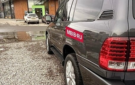 Toyota Land Cruiser 100 рестайлинг 2, 2006 год, 2 000 000 рублей, 17 фотография