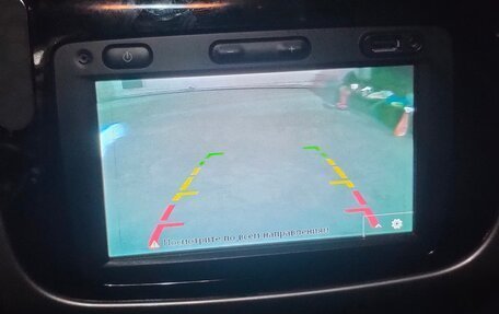 Renault Logan II, 2018 год, 1 100 000 рублей, 8 фотография