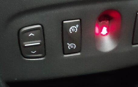 Renault Logan II, 2018 год, 1 100 000 рублей, 11 фотография