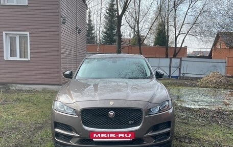 Jaguar F-Pace, 2017 год, 2 фотография
