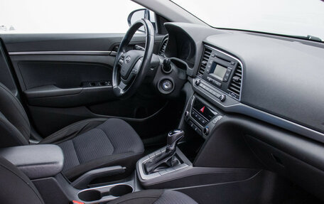 Hyundai Elantra VI рестайлинг, 2017 год, 1 390 000 рублей, 10 фотография