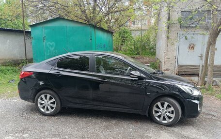 Hyundai Solaris II рестайлинг, 2012 год, 950 000 рублей, 2 фотография