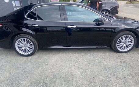 Toyota Camry, 2019 год, 2 990 000 рублей, 3 фотография