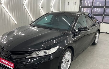 Toyota Camry, 2019 год, 2 990 000 рублей, 10 фотография