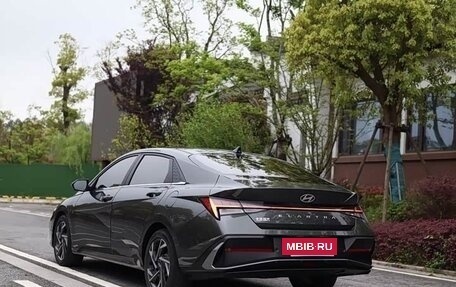 Hyundai Elantra, 2023 год, 1 600 000 рублей, 6 фотография