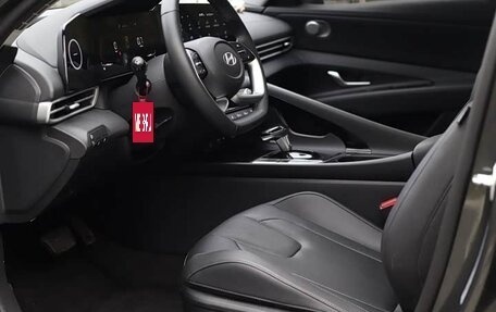 Hyundai Elantra, 2023 год, 1 600 000 рублей, 10 фотография