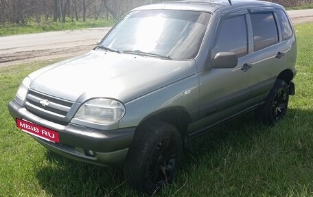 Chevrolet Niva I рестайлинг, 2005 год, 410 000 рублей, 5 фотография