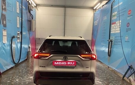 Toyota RAV4, 2022 год, 3 850 000 рублей, 8 фотография