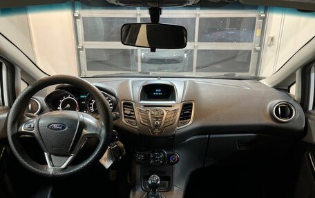 Ford Fiesta, 2015 год, 718 000 рублей, 9 фотография