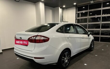 Ford Fiesta, 2015 год, 718 000 рублей, 3 фотография
