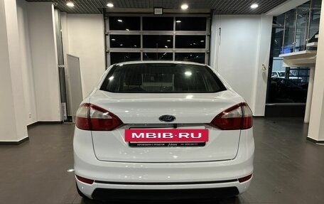 Ford Fiesta, 2015 год, 718 000 рублей, 4 фотография