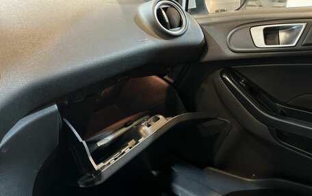 Ford Fiesta, 2015 год, 718 000 рублей, 30 фотография