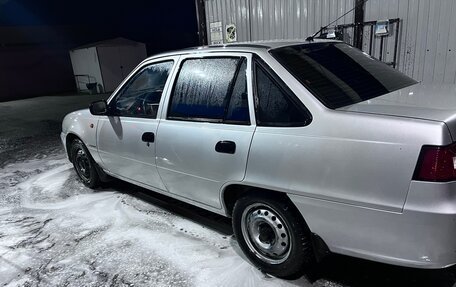 Daewoo Nexia I рестайлинг, 2010 год, 350 000 рублей, 3 фотография