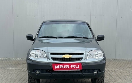 Chevrolet Niva I рестайлинг, 2018 год, 820 000 рублей, 3 фотография