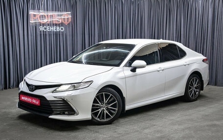 Toyota Camry, 2021 год, 3 049 000 рублей, 1 фотография