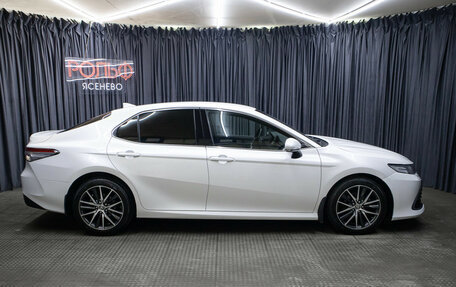 Toyota Camry, 2021 год, 3 049 000 рублей, 4 фотография