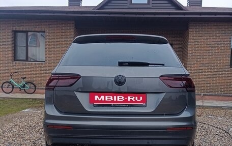 Volkswagen Tiguan II, 2017 год, 1 950 000 рублей, 2 фотография