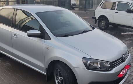 Volkswagen Polo VI (EU Market), 2011 год, 880 000 рублей, 4 фотография