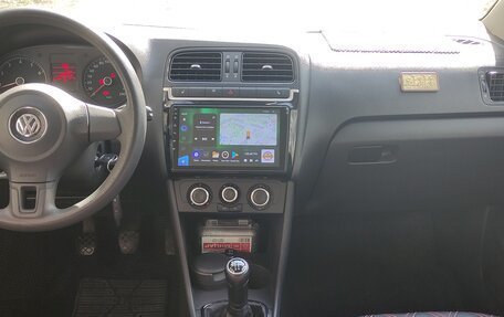 Volkswagen Polo VI (EU Market), 2011 год, 880 000 рублей, 15 фотография