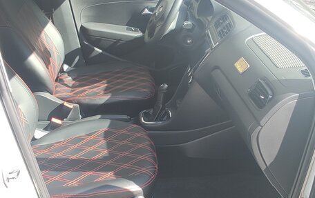 Volkswagen Polo VI (EU Market), 2011 год, 880 000 рублей, 12 фотография