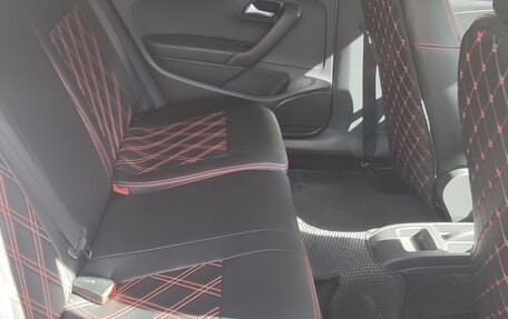 Volkswagen Polo VI (EU Market), 2011 год, 880 000 рублей, 14 фотография