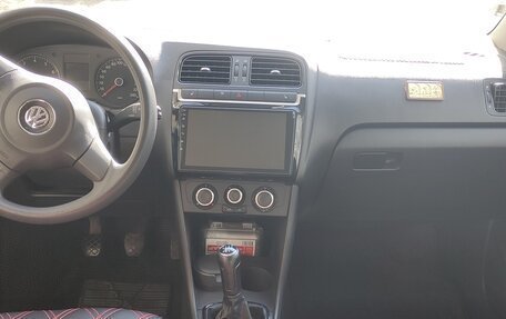 Volkswagen Polo VI (EU Market), 2011 год, 880 000 рублей, 13 фотография