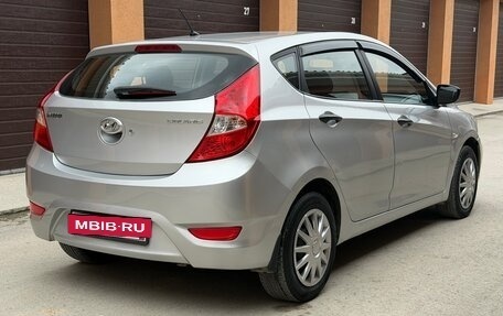Hyundai Solaris II рестайлинг, 2012 год, 770 000 рублей, 5 фотография