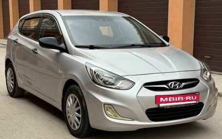 Hyundai Solaris II рестайлинг, 2012 год, 770 000 рублей, 3 фотография