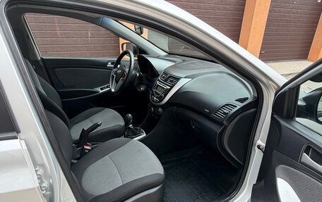 Hyundai Solaris II рестайлинг, 2012 год, 770 000 рублей, 21 фотография