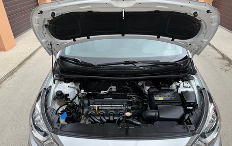 Hyundai Solaris II рестайлинг, 2012 год, 770 000 рублей, 25 фотография