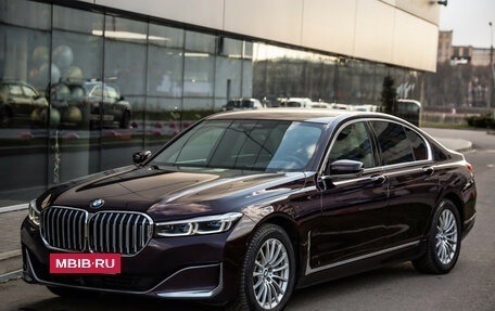 BMW 7 серия, 2019 год, 5 640 000 рублей, 4 фотография