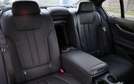 BMW 7 серия, 2019 год, 5 640 000 рублей, 34 фотография