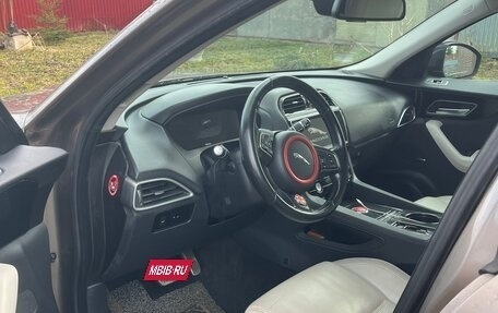 Jaguar F-Pace, 2017 год, 1 980 000 рублей, 11 фотография