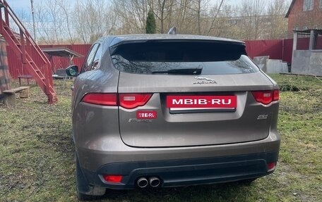 Jaguar F-Pace, 2017 год, 1 980 000 рублей, 6 фотография