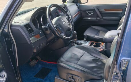 Mitsubishi Pajero IV, 2008 год, 1 400 000 рублей, 10 фотография