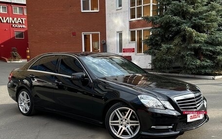 Mercedes-Benz E-Класс, 2013 год, 2 250 000 рублей, 24 фотография