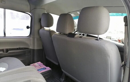 Hyundai H-1 II рестайлинг, 2005 год, 800 000 рублей, 9 фотография