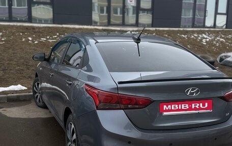 Hyundai Solaris II рестайлинг, 2017 год, 800 000 рублей, 4 фотография