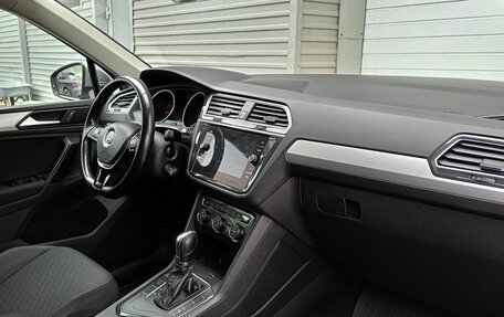 Volkswagen Tiguan II, 2019 год, 2 549 000 рублей, 10 фотография