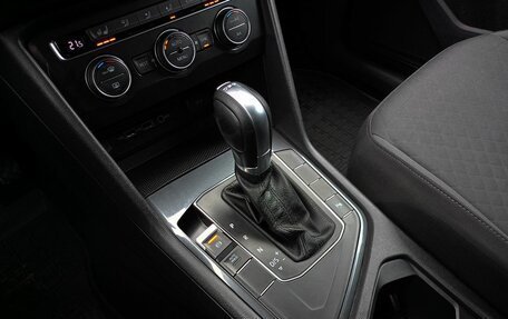 Volkswagen Tiguan II, 2019 год, 2 549 000 рублей, 17 фотография